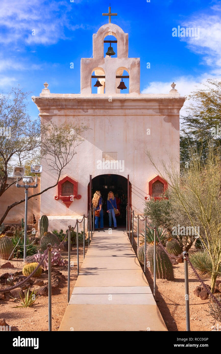 Leichenhalle Kapelle auf dem Gelände der Mission San Xavier del Bac in Tucson, AZ Stockfoto