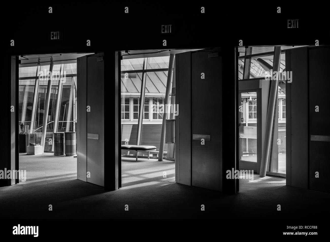 Innere Bild der Türen mit existieren Lichter an der Boeing Museum der Flug Stockfoto