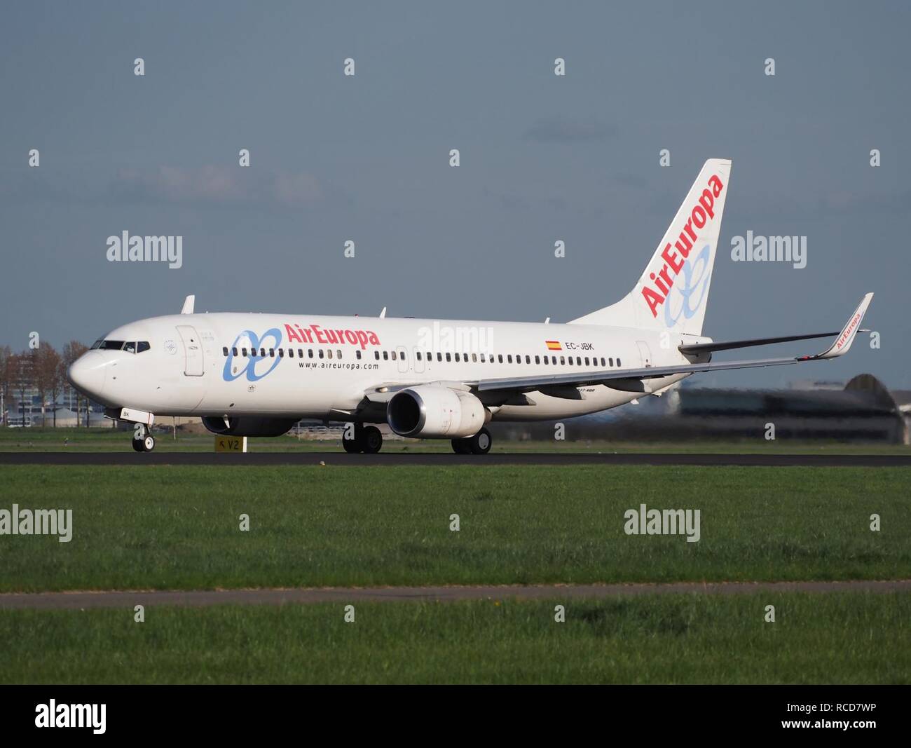 Air Europa EG-JBK Boeing 737 Next Gen Start von Polderbaan, Schiphol (AMS-EHAM) bei Sonnenuntergang, Bild 1. Stockfoto