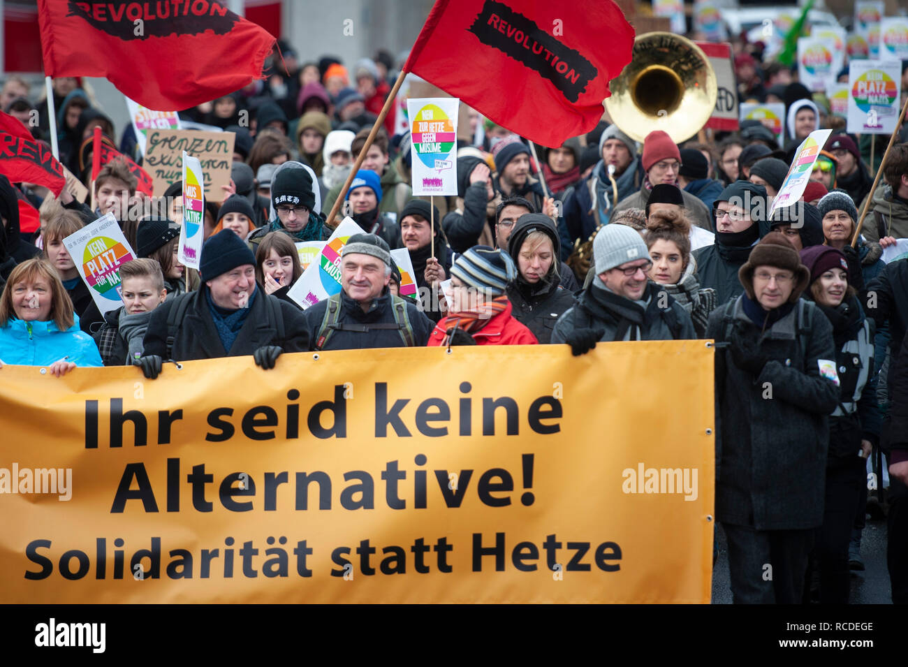 Riesa, Sachsen, Deutschland. 12. Januar 2019. Ca. 1K Demonstranten sammeln und März in der sächsischen Stadt Riesa gegen die AfD-Konferenz zu protestieren Stockfoto