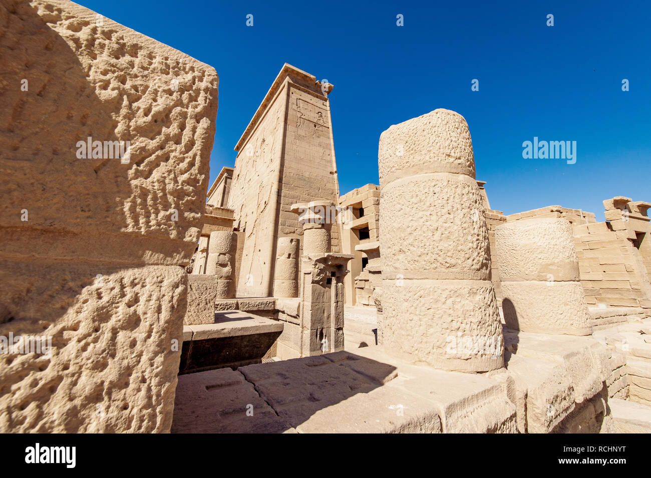 Rock Säulen am Eingang zum Philae Tempel Ägypten Stockfoto