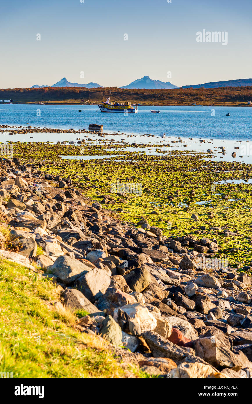 Puerto Natales, Chile - Golf Almirante Montt, den Pazifischen Ozean Gewässern in Chielan Patagonien, Magallanes Region. Stockfoto