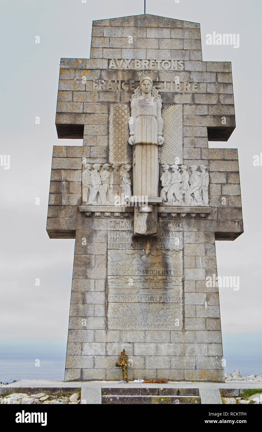 Bretagne, Frankreich Denkmal für die Bretonen des Freien Frankreich, bekannt als das Kreuz des Pen-Hir Stockfoto