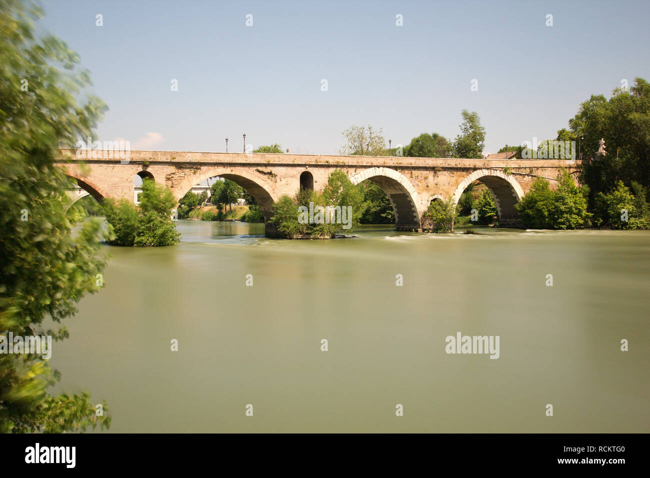 Ponte Milvio (der Milvischen Brücke - 109 v. Chr.) - Rom Stockfoto