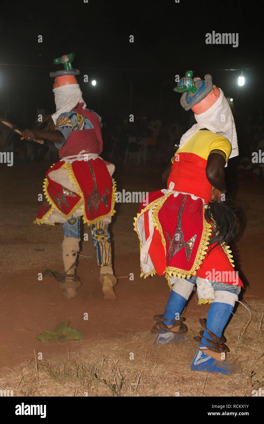 Gélédé Festival in Ketou, einem maskierten Festival mit Tänzen von der Yoruba. Stockfoto