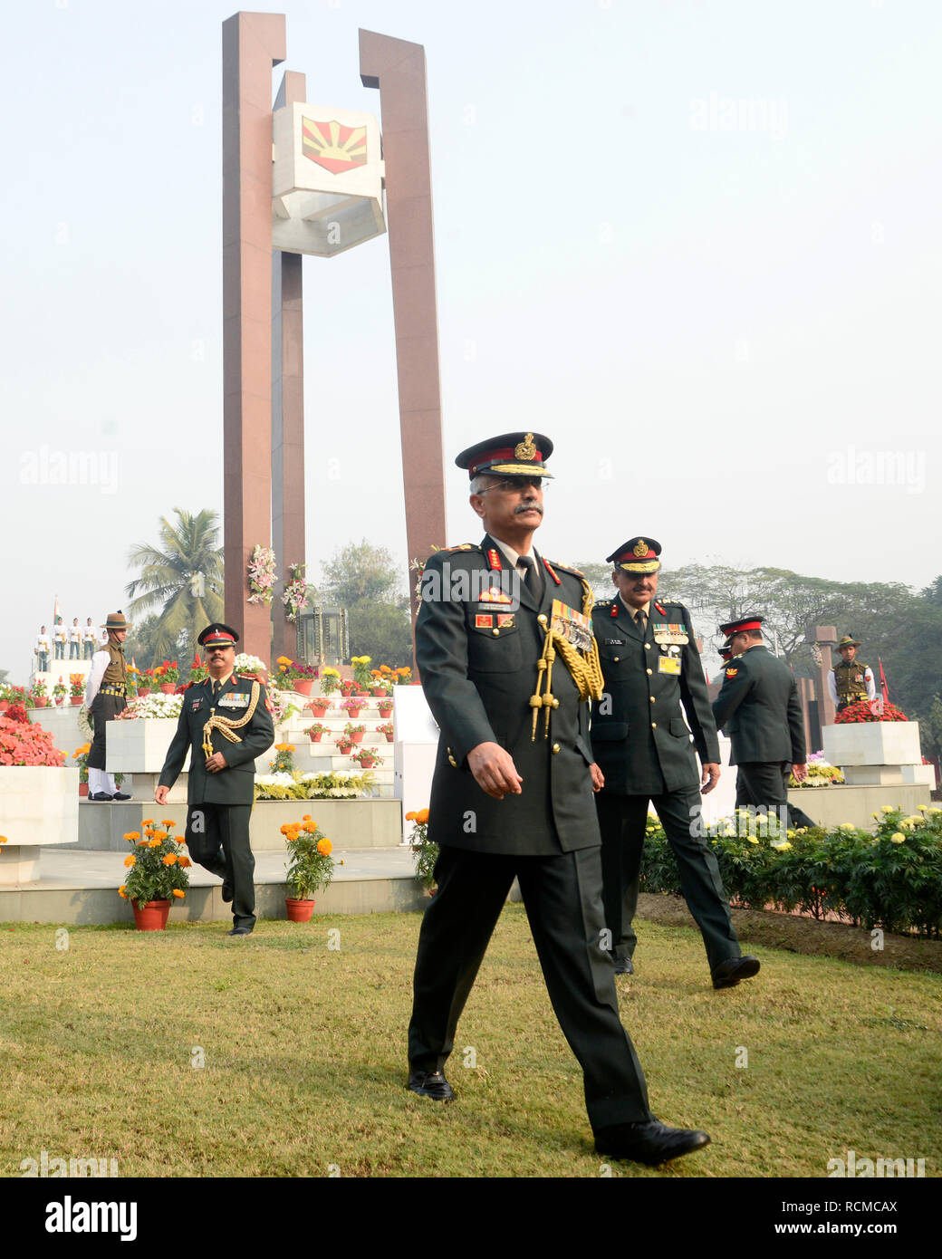 Kolkata, Indien. 15 Jan, 2019. GOC-in-C, östlichen Befehl der indischen Armee M.M.Naravane Hommage an die Märtyrer von Vijay Samrak anlässlich der Armee Tag. Credit: Saikat Paul/Pacific Press/Alamy leben Nachrichten Stockfoto