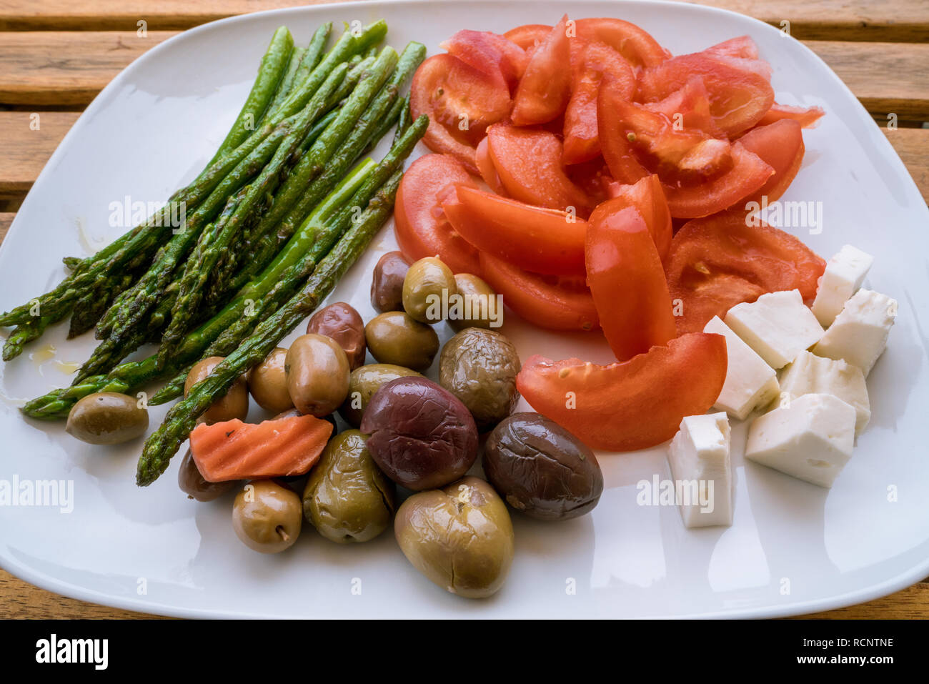 Verschiedene Gemüse und Käse Stockfoto