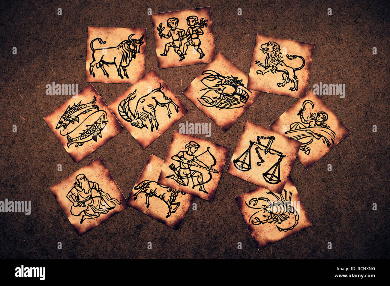 Karten mit antiken Stil Sternzeichen Stockfoto