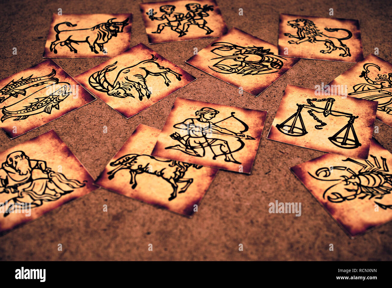 Karten mit antiken Stil Sternzeichen Stockfoto