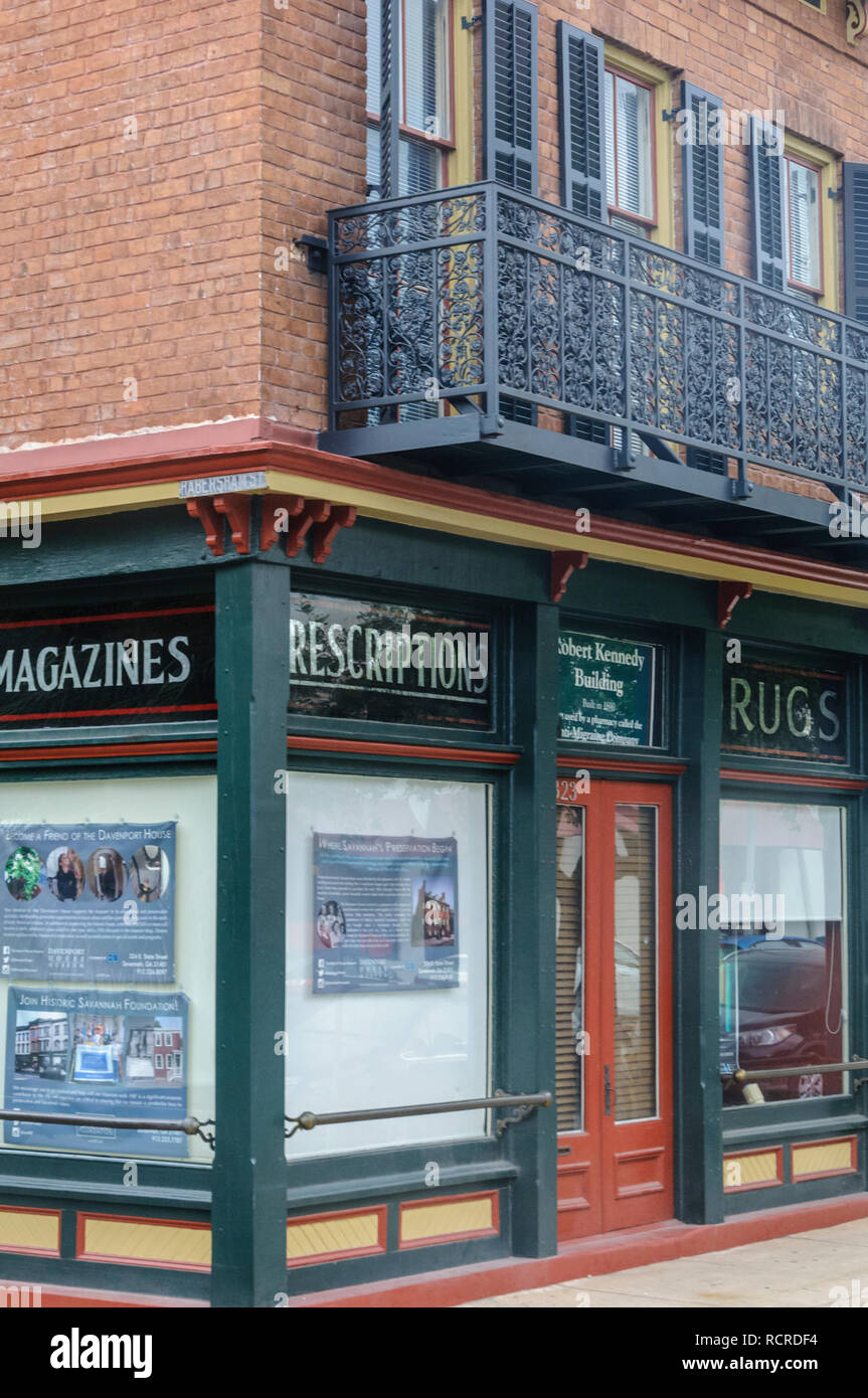 Savannah, GA - Oktober 19, 2018: Alte Drogerie Robert Kennedy Gebäude, Savannah, GA Stockfoto