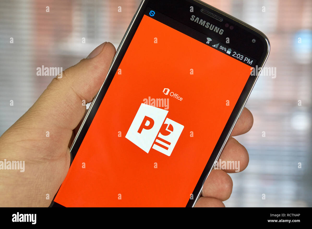 MONTREAL, KANADA - 20. MÄRZ 2016 - Microsoft Office Power Point mobile Anwendung auf dem Bildschirm des Samsung S5. Microsoft Office ist eine der am meisten Population Stockfoto