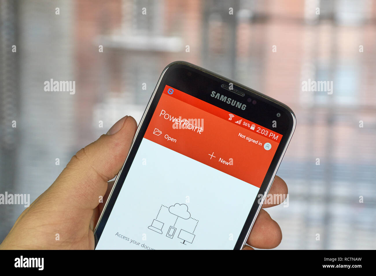 MONTREAL, KANADA - 20. MÄRZ 2016 - Microsoft Office Power Point mobile Anwendung auf dem Bildschirm des Samsung S5. Microsoft Office ist eine der am meisten Population Stockfoto