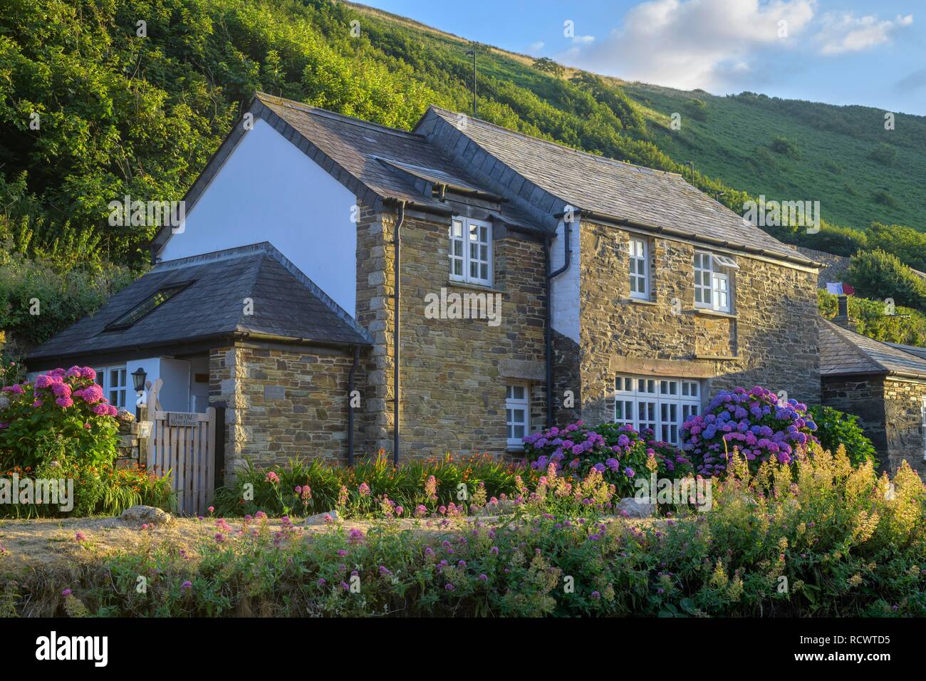 Haus aus Stein im Abendlicht, Garfield, England, Großbritannien Stockfoto
