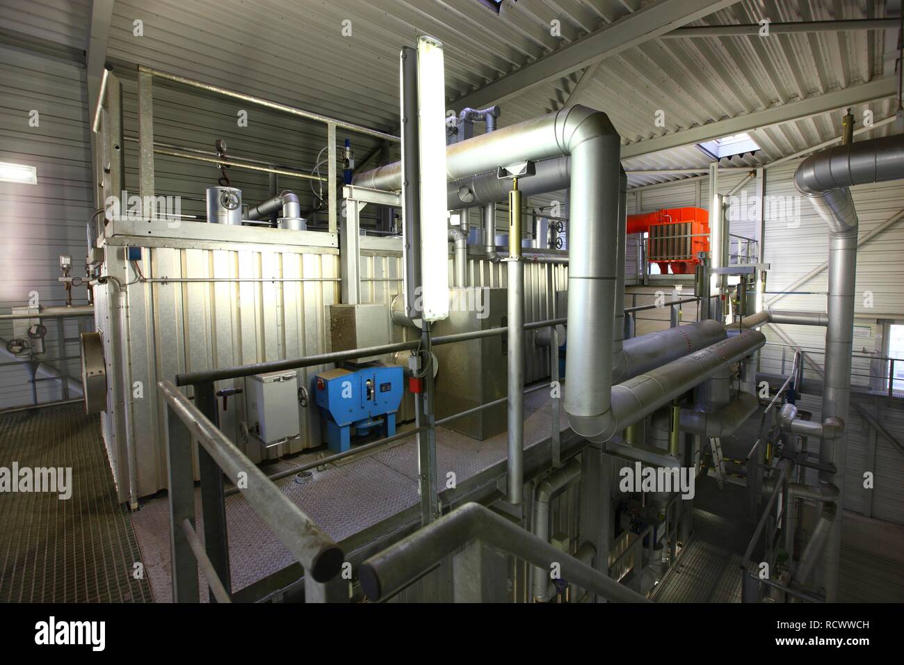 Kesselhaus eines Biomasse Kraft-Wärme-Kopplung, Blockheizkraftwerk, betrieben durch die Biokraftgesellschaft Moers Dinslaken Stockfoto