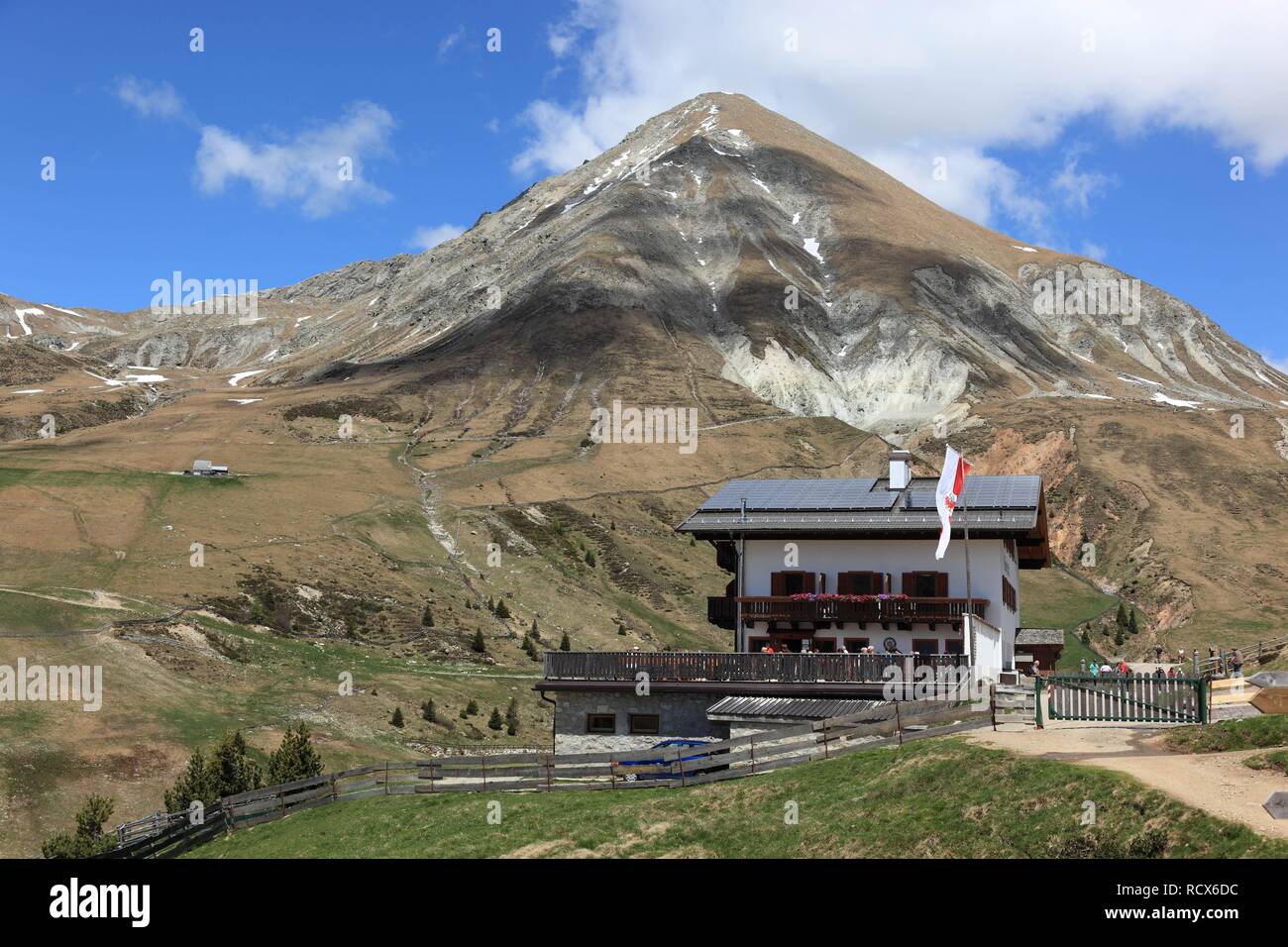 Hütte auf dem Kirchsteiger Alm Alm in der Nähe von Meran, Südtirol, Italien, Europa Stockfoto