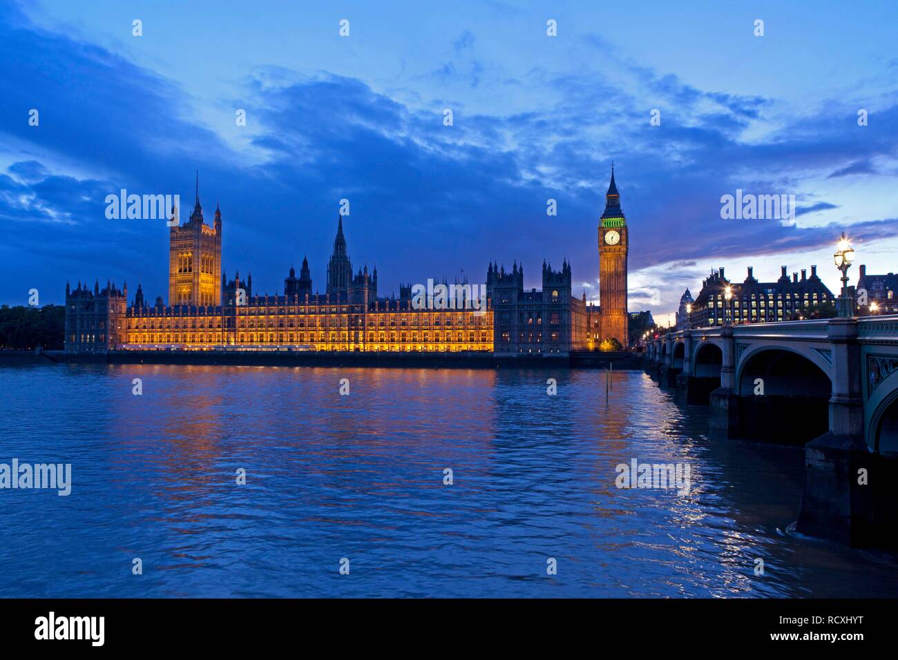 Houses of Parliament und Big Ben in der Dämmerung, London, England, Vereinigtes Königreich, Europa Stockfoto