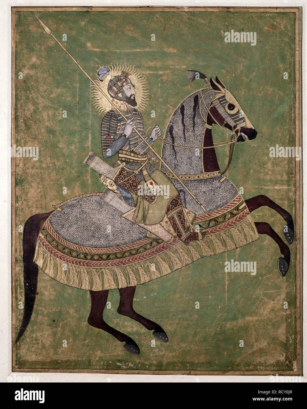 Equestrian portrait von Aurangzeb. Er ist in voller Rüstung gezeigt, halten eine goldene Lanze und montiert auf einem Ladegerät bewaffnet mit Ketten-e-mail. Es ist ein gold Halo über Helm des Kaisers und seiner Rüstung gestreift ist mit Gold. Die Kastanie Pferd tänzelt nach rechts; grün hinterlegt. Johnson Sammlung. c 1680. Opak Aquarell. Gouache mit Gold schmal Gold innere Grenze. Quelle: J. 3,4. Autor: Anon. Stockfoto