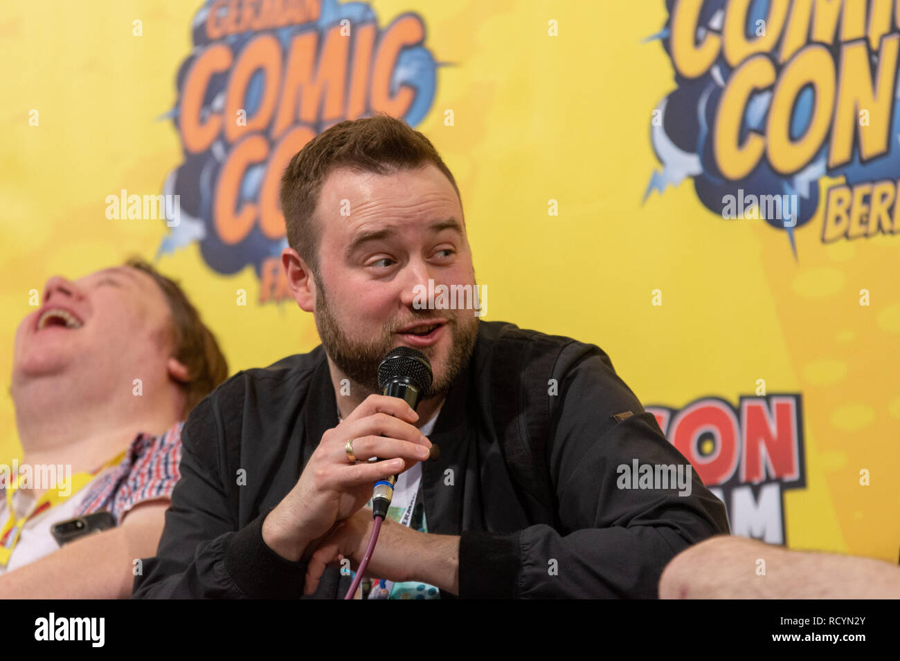 FRANKFURT, Deutschland - 6. Mai 2018: Manuel Straube (* 1984, Synchronsprecher, deutsche Stimme von Martin Freeman, Stewie Griffin, Jason Earles) an deutschen Comic Con Frankfurt, einem zweitägigen Fan Convention Stockfoto