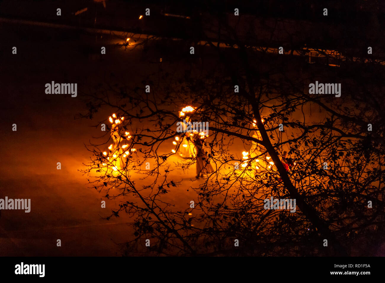 PLOVDIV, Bulgarien - Januar 12, 2019 - Feuer show auf Eröffnung der Kulturhauptstadt Europas 2019 - Plovdiv, Bulgarien. Stockfoto