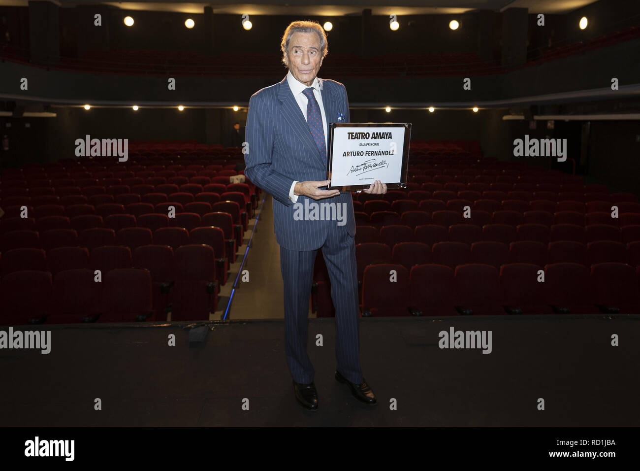 Spanische Schauspieler Arturo Fernandez erhält ein Tribut an der Amaya Theater in Madrid, Spanien. Mit: Arturo Fernandez Wo: Madrid, Gemeinschaft von Madrid, Spanien Wann: 15 Dec 2018 Credit: Oscar Gonzalez/WENN.com Stockfoto