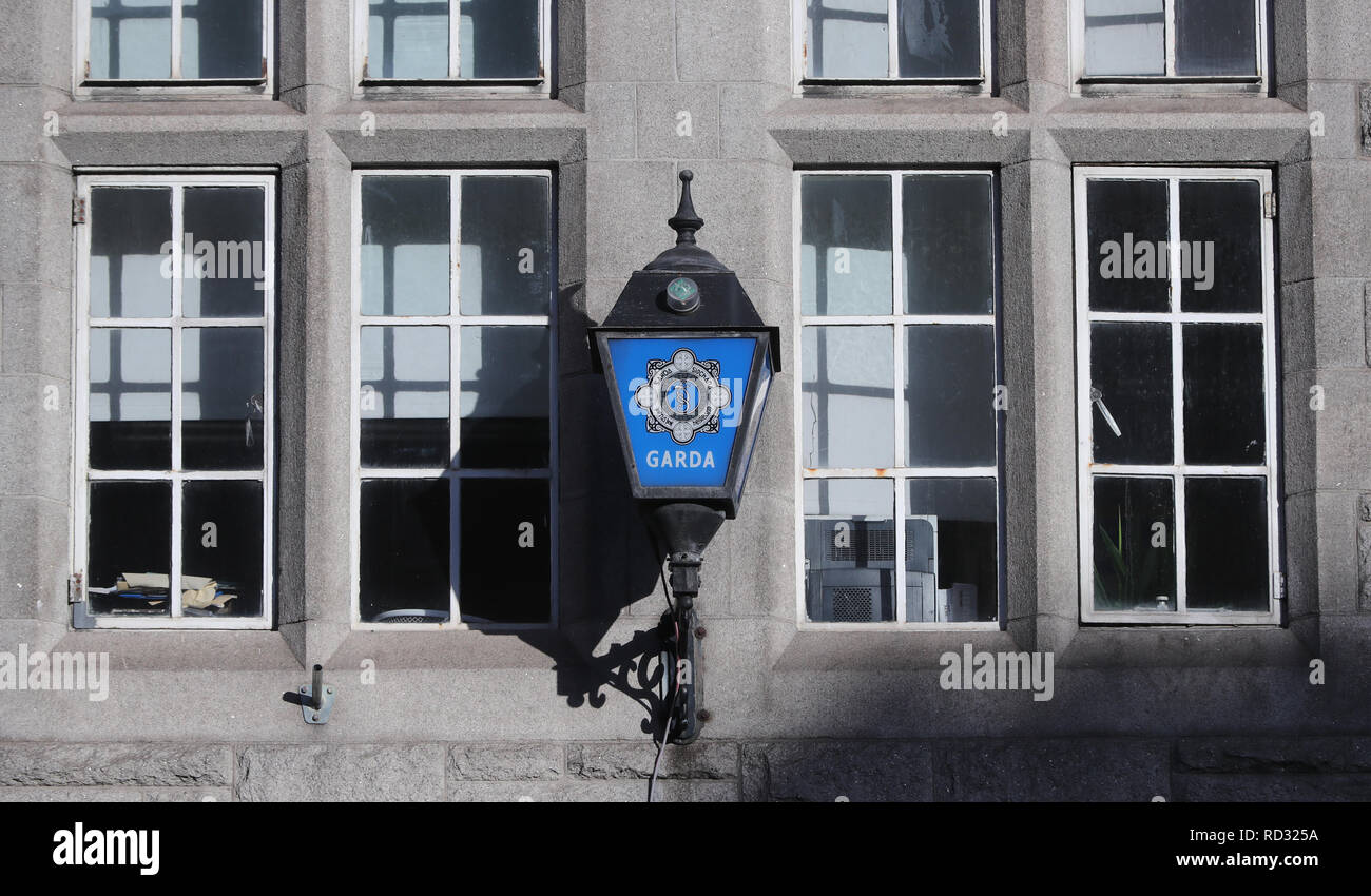 Ein Bild von der Garda Abzeichen Logo auf Dublins Pearse Street Station. PRESS ASSOCIATION Foto. Bild Datum: Mittwoch, 16. Januar 2019. Photo Credit: Niall Carson/PA-Kabel Stockfoto