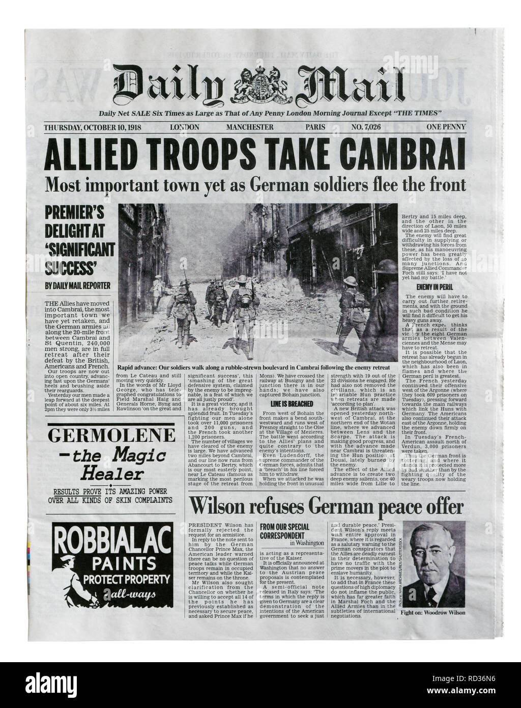 Die Vervielfältigung Titelseite der Daily Mail 10. Oktober 1918 Von mit der Schlagzeile alliierten Truppen Cambrai nehmen Stockfoto