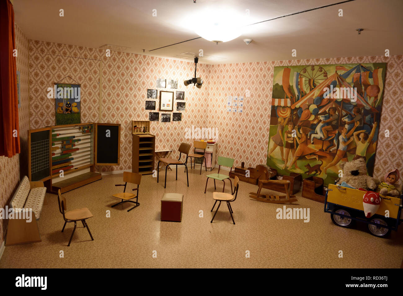 Berlin, Deutschland - 10. November 2018. Kindergarten Zimmer im DDR