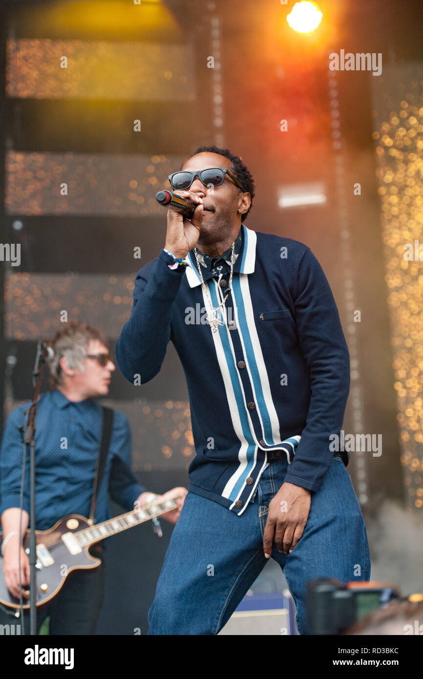 Dub Pistols live auf der Bühne des Bärtigen Theorie Festival Stockfoto