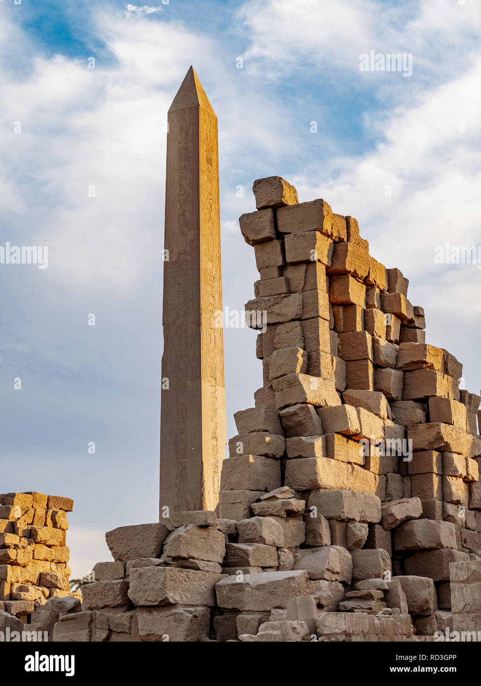 Grosse Obelisk in Karnak Tempel, Luxor, Theben Ägypten Stockfoto
