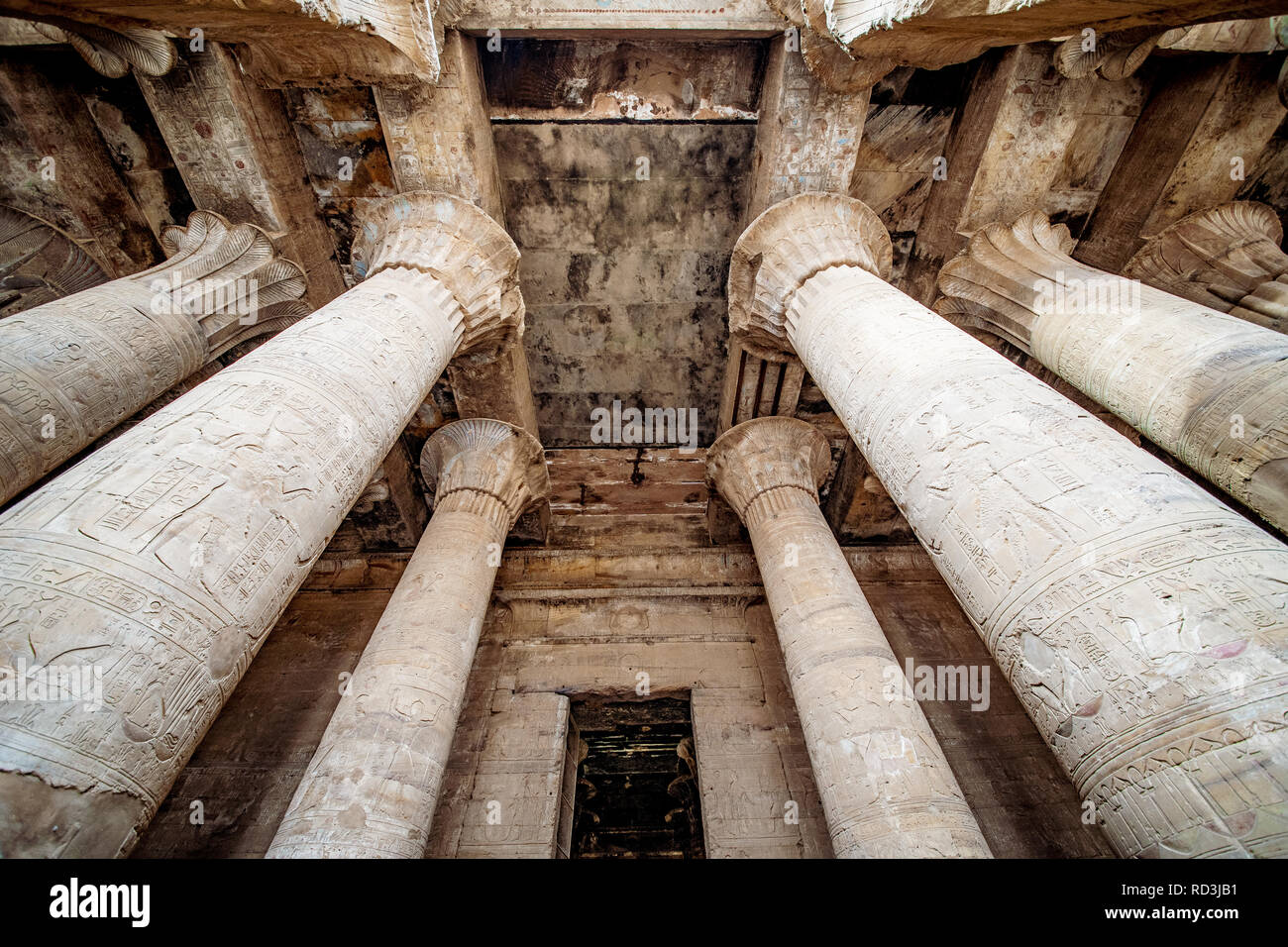 Kolonnade im Horus Tempel in Edfu Idfu Ägypten Stockfoto