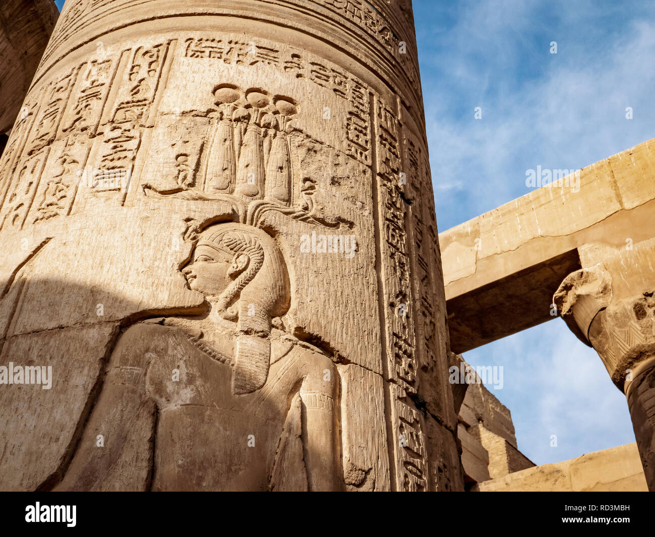 Kom Ombo Tempel Hieroglyphen aus der Dynastie der Ptolemäer. Der Tempel ist auch als Krokodil Tempel oder Sobek Tempel bekannt Stockfoto