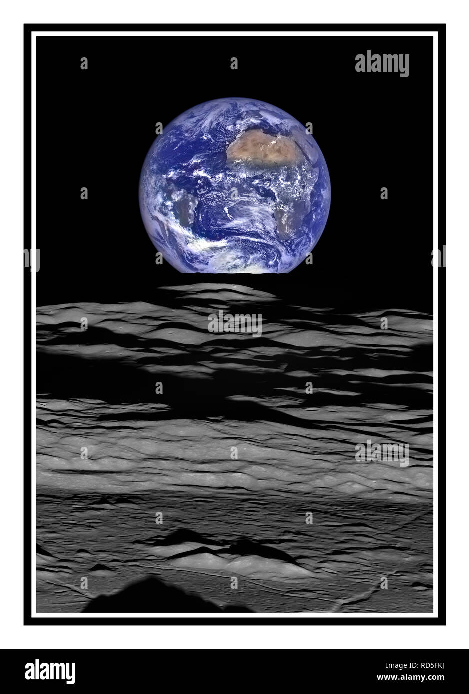 Die Erde, die an die Extremität des Mondes, die von Lunar Reconnaissance Orbiter über Compton Krater zu sehen. Der Schatten im Vordergrund ist vom Zentralen Gipfel der Krater, während die Berge oberhalb Es kann in die 10-Uhr-Stellung im Krater in diesem Bild zu sehen ist oder der 12-Uhr Position in diesem Bild. Das Zentrum der Erde in dieser Ansicht ist 4.04°N, 12,44°W, direkt an der Küste von Liberia. Die große tan-Bereich in der oberen rechten ist die Sahara, die Wüste, und gerade darüber hinaus ist Saudi Arabien. Der Atlantik- und der Pazifikküste von Südamerika sind sichtbar auf der linken Seite. Stockfoto