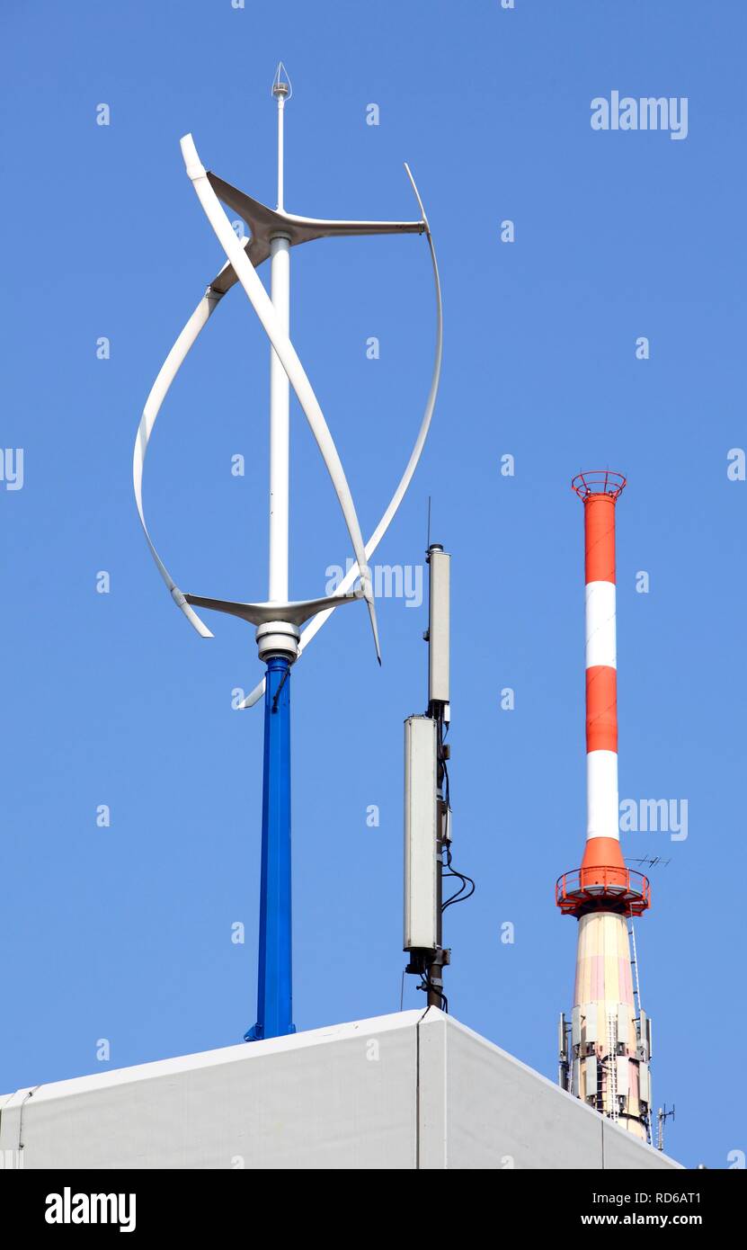 Vertikale micro Windenergieanlage, kleines Windrad auf dem Dach des ETEC Gebäude, eine Testanlage der RWE-Tochter RWE Innogy Stockfoto