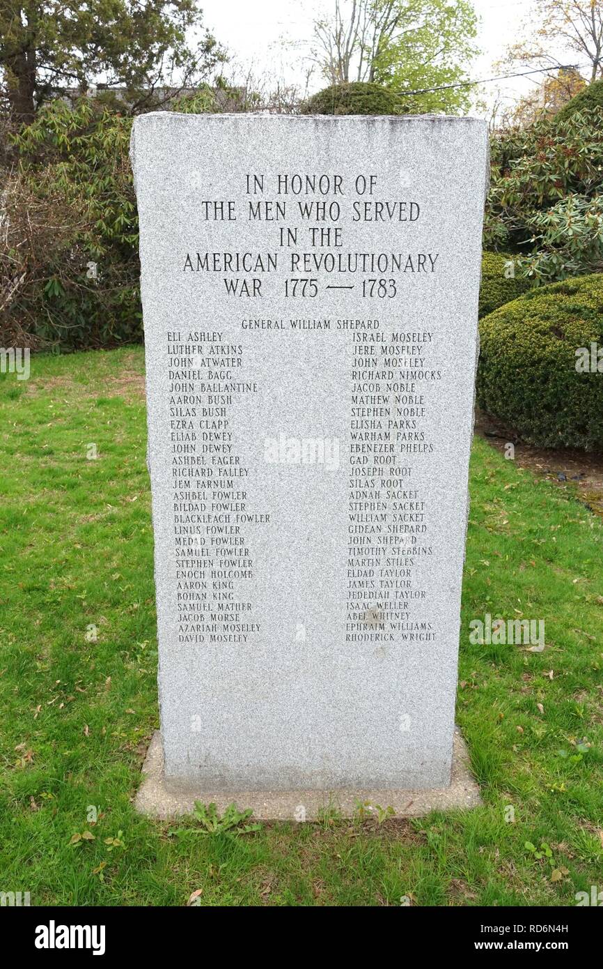 Amerikanischer Unabhängigkeitskrieg Denkmal - Elizabeth Parker Memorial Park - Westfield, MA- Stockfoto