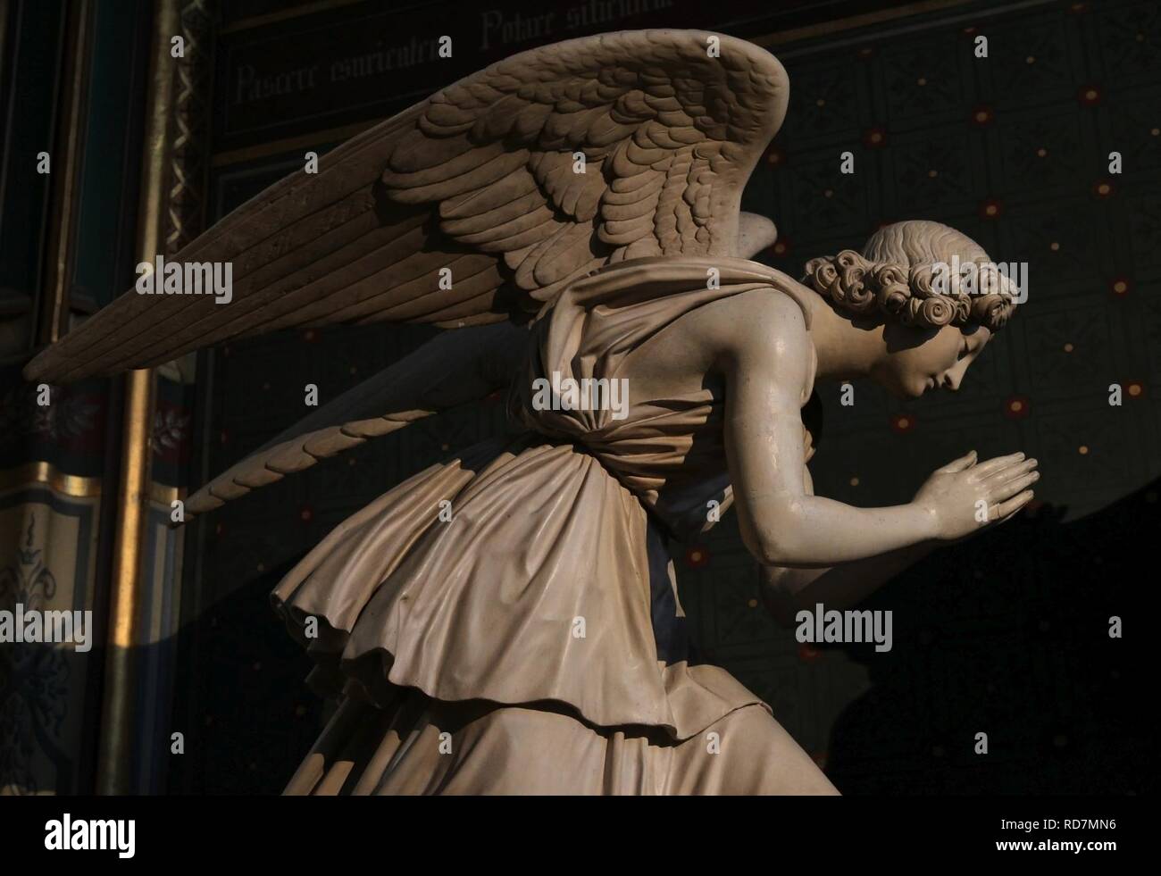 Ange gauche Vierge de douleur Jean-Pierre Cortot Eglise Saint-Gervais-Saint-Protais 28102018 3. Stockfoto