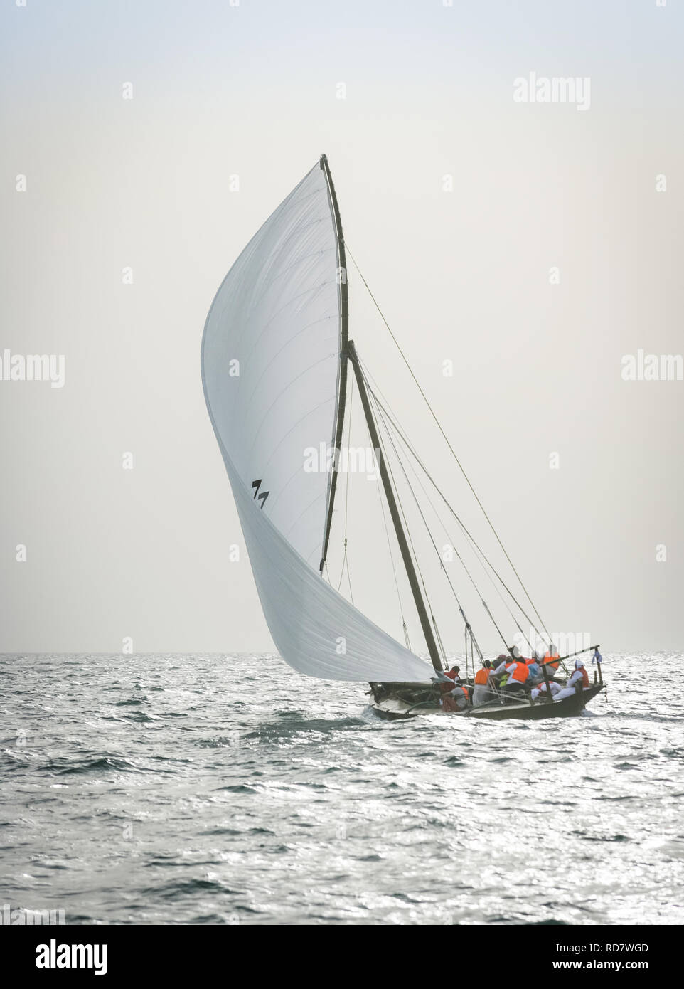 Einer traditionellen Dhau aus racing Dubai in den Vereinigten Arabischen Emiraten. Stockfoto