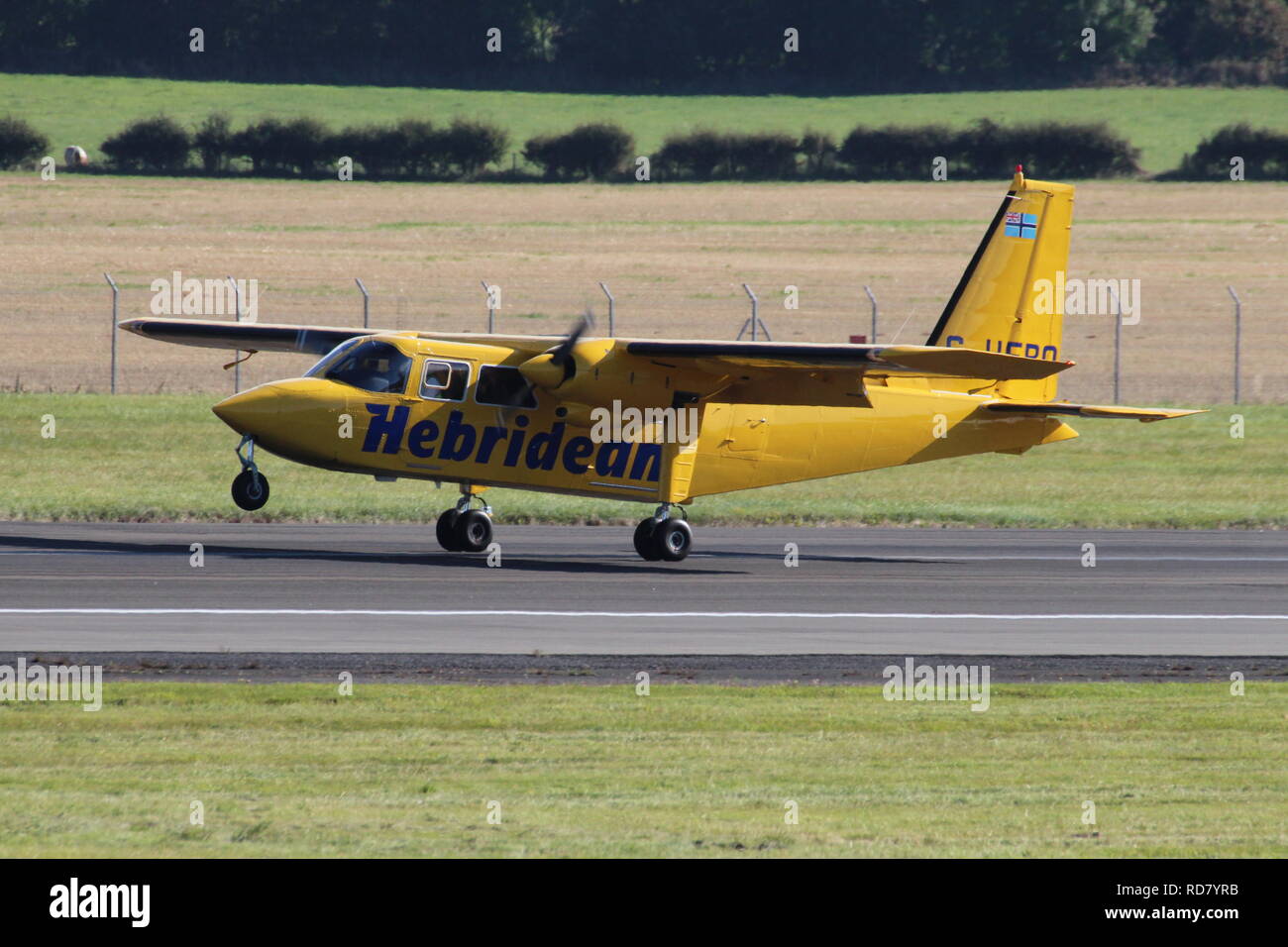 G-HEBO, eine Britten-Norman BN-2B Islander betrieben von der Hebriden, Dienstleistungen, Durchführung Rundflüge am Flughafen Prestwick, Ayrshire. Stockfoto