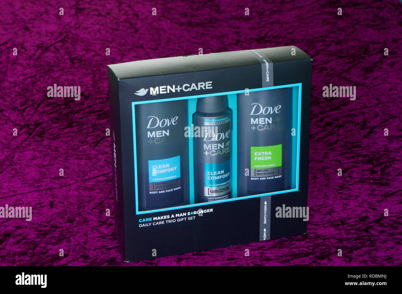 Dove Men+Care Men Pflegeprodukte einschließlich Body und Face Gel & Anti Perspirant Stockfoto