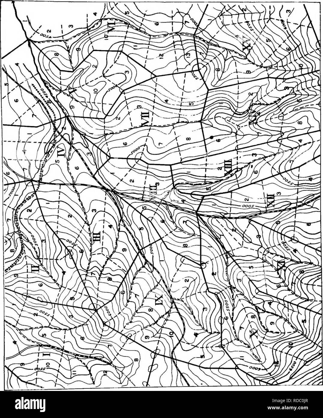 . Michigan Handbuch der Forstwirtschaft;. Die Wälder und die Forstwirtschaft. Abteilung Wald 35. Platte ich. Studie in Abteilung eines Waldes in den Sierras. Skala über I "L-I-Mik. Kontur Abständen ico Ft. 15 Blocks; Dieser nur s kom- plette auf dieser Karte. Die durchschnittliche Größe der Blöcke ca. 1600 ha; die durchschnittliche Größe der Lose 170 Morgen. Von Alfred Voigt.. Bitte beachten Sie, dass diese Bilder sind von der gescannten Seite Bilder, die digital für die Lesbarkeit verbessert haben mögen - Färbung und Aussehen dieser Abbildungen können nicht perfekt dem Original ähneln. extrahiert. Roth, Filibert, 1858-1925. Ann Arbor, Mich.: Stockfoto