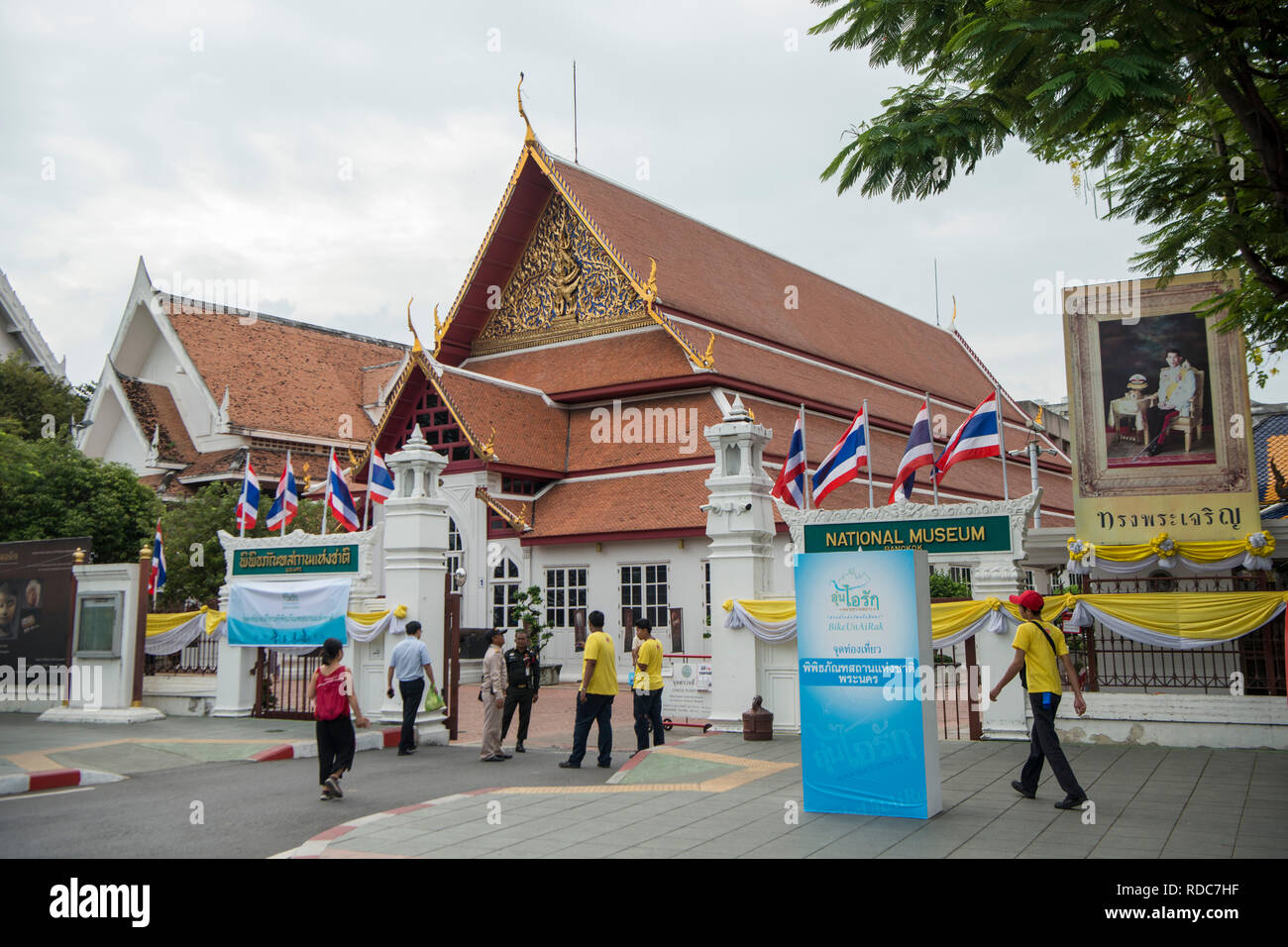 Die Bangkok Nationalmuseum in Banglamphu in Bangkok in Thailand in Südostasien. Thailand, Bangkok, November 2018 Stockfoto
