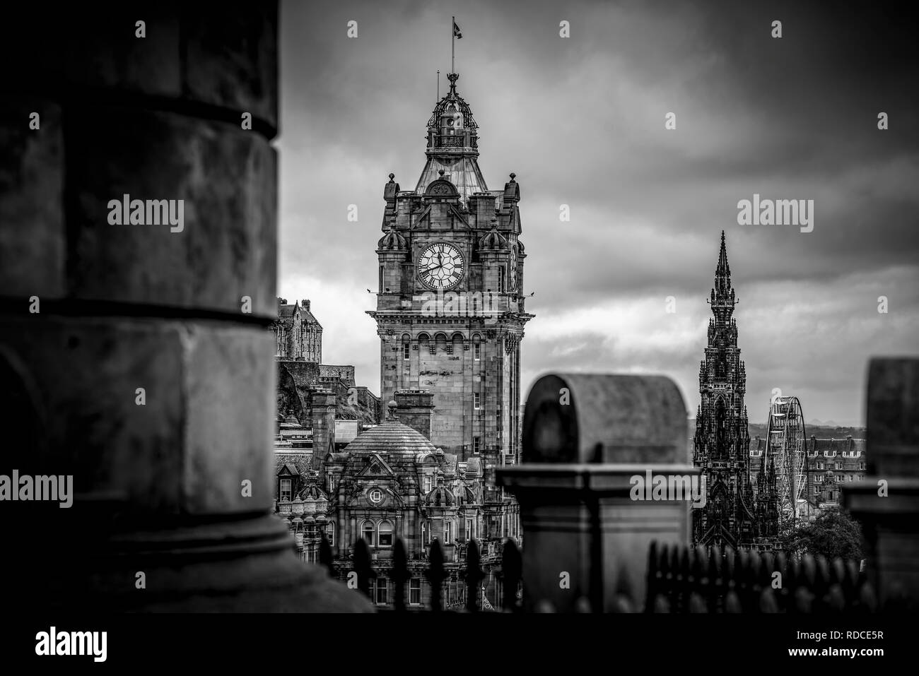 Europa, Großbritannien, Schottland, Edinburgh, Aussichtspunkt, Calton Hill, Hotel, Balmoral, Turm Stockfoto