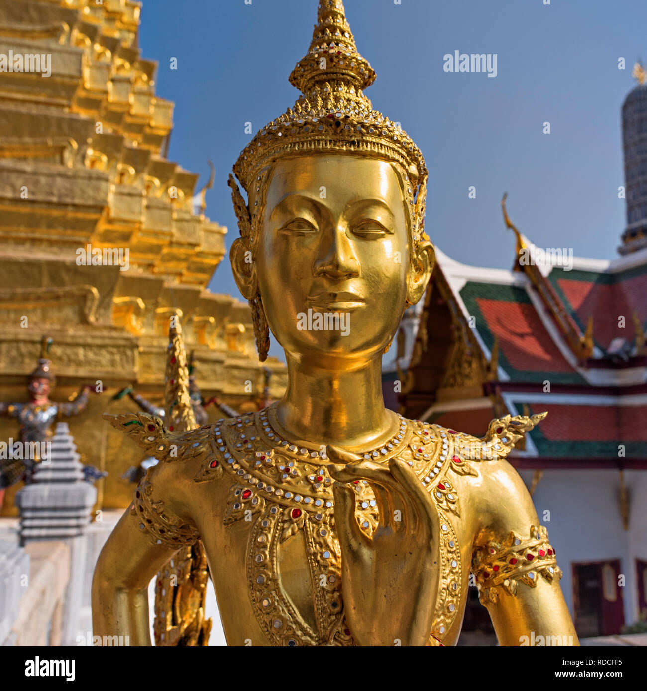 Kinnaree Statue Wat Phra Kaew Grand Palace Bangkok Thailand Stockfoto
