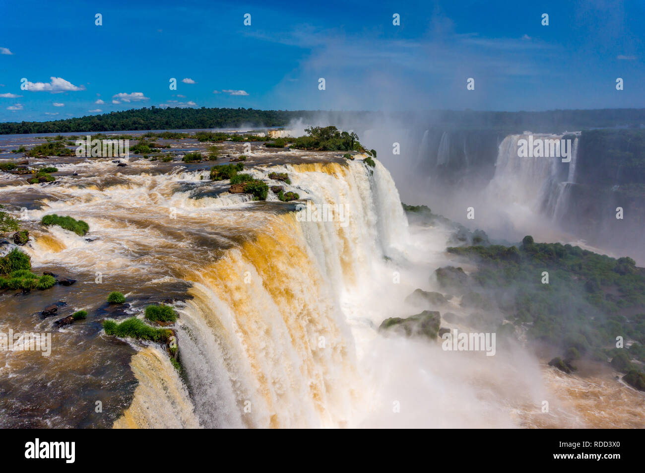 Iguazu Fälle von der brasilianischen Seite aus gesehen Stockfoto