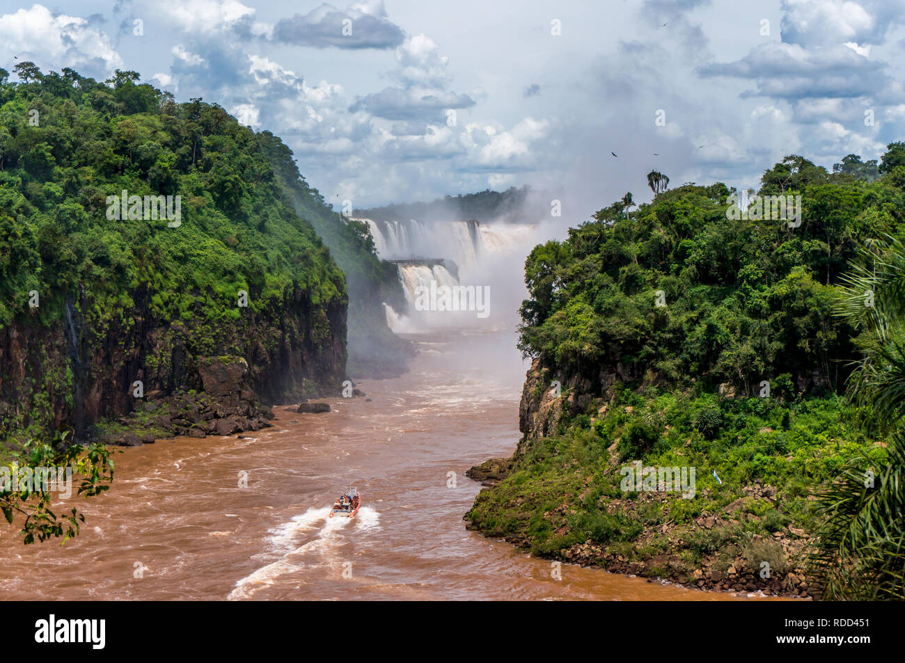 Boot den Fluss Iguazu, Iguazu Wasserfälle Stockfoto