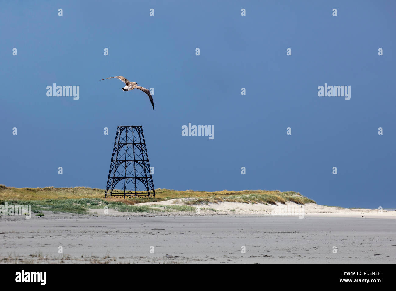 Die Niederlande, Rottumeroog oder Rottum Insel (unbewohnt), vom Wattenmeer die Inseln. Unesco-Weltkulturerbe. Die Navigations beacon Emde Stockfoto