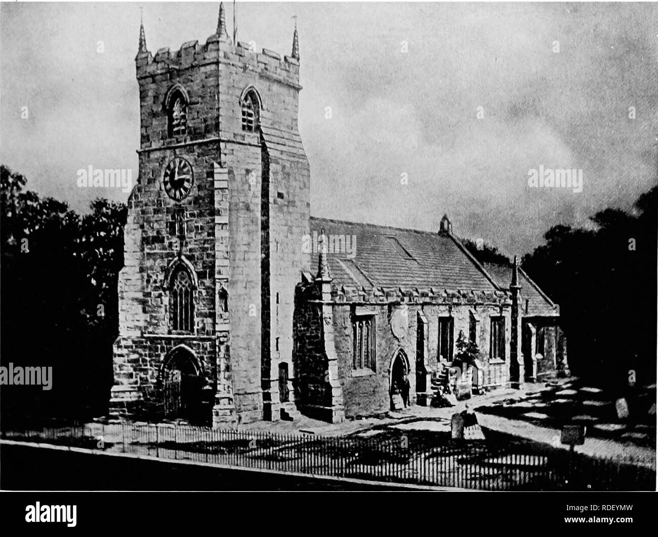 . Die Victoria Geschichte der Grafschaft von Lancaster;. Natural History. Chorley Kirche aus dem Süden vvkst, vor Zugabe der Gänge, l. 1856. Bitte beachten Sie, dass diese Bilder sind von der gescannten Seite Bilder, die digital für die Lesbarkeit verbessert haben mögen - Färbung und Aussehen dieser Abbildungen können nicht perfekt dem Original ähneln. extrahiert. Farrer, William, 1861-1924, ed; Brownbill, J., gemeinsame Hrsg. London [Polizist] Stockfoto