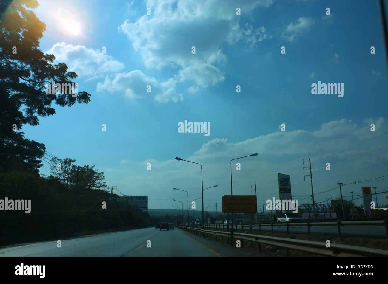 BANGKOK, THAILAND - 25. Dezember 2018: Bangkok, Thailand 2018, Bangkok Verkehr in Morgen regnerischen Tag Stockfoto