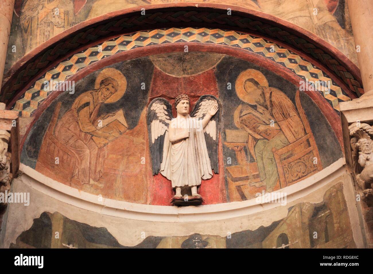 Interieur mit Fresken aus dem 12. Jahrhundert, Baptisterium, Parma, Emilia Romagna, Italien, Europa Stockfoto