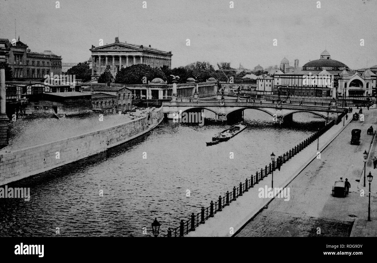 Friedrichsbruecke Brücke mit Nationalgalerie, Berlin, historisches Foto von um 1899 Stockfoto