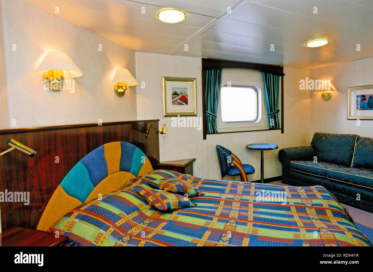 Kabine An Bord Auf Einem Der Schiffe Der Hurtigruten Norwegen Europa Stockfotografie Alamy